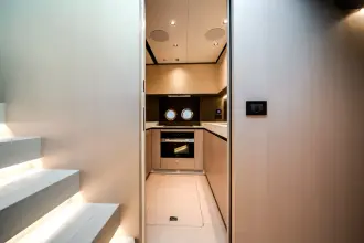 Thumbnail von Azimut S8