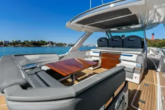 Thumbnail von Tiara Yachts 38 LS MISS MARIE
