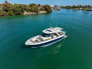Thumbnail von Tiara Yachts 38 LS MISS MARIE