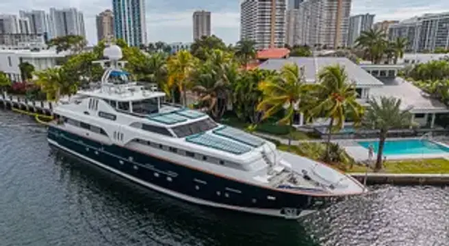 Benetti 118
