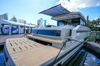 Thumbnail von De Antonio Yachts D60