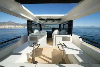 Thumbnail von De Antonio Yachts D50