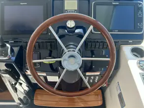 Thumbnail von Tiara Yachts 3500 Sovran