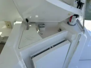 Thumbnail von Tiara Yachts 3500 Sovran