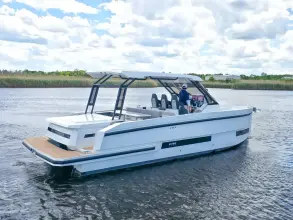 Thumbnail von De Antonio Yachts D32