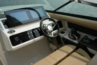 Thumbnail von Sea Ray SLX 310 Outboard
