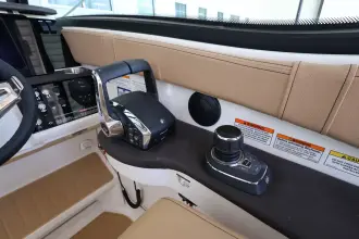 Thumbnail von Sea Ray 320 Sundancer Outboard