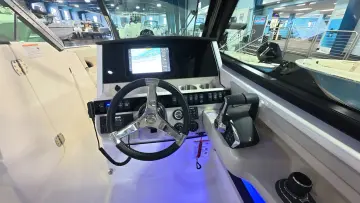 Thumbnail von Boston Whaler 280 Vantage