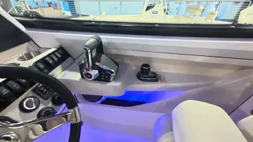 Thumbnail von Boston Whaler 280 Vantage