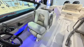 Thumbnail von Boston Whaler 280 Vantage