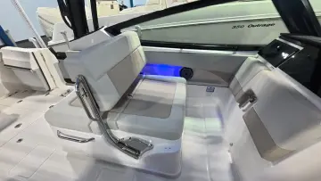 Thumbnail von Boston Whaler 280 Vantage