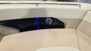 Thumbnail von Boston Whaler 280 Vantage