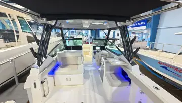 Thumbnail von Boston Whaler 280 Vantage