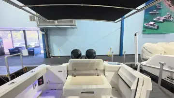 Thumbnail von Boston Whaler 280 Vantage