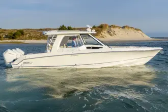 Boston Whaler 350 Realm