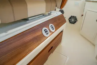 Thumbnail von Boston Whaler 350 Realm
