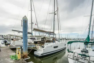 Thumbnail von Fountaine Pajot Lucia 40 Refaire