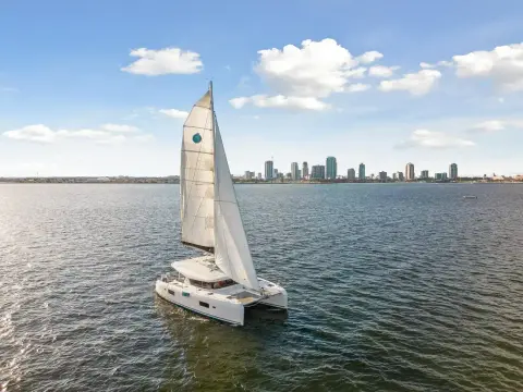Lagoon 42 Aquaholic