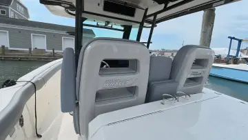 Thumbnail von Boston Whaler 330 Outrage