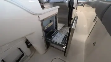 Thumbnail von Boston Whaler 330 Outrage