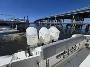 Thumbnail von Boston Whaler 420 Outrage