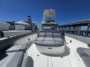 Thumbnail von Boston Whaler 420 Outrage