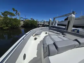 Thumbnail von Boston Whaler 420 Outrage