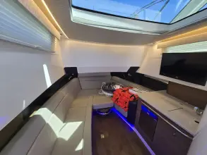 Thumbnail von Boston Whaler 420 Outrage