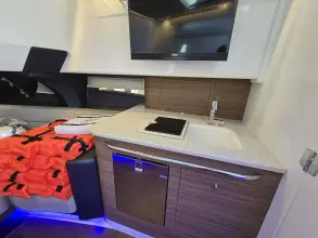 Thumbnail von Boston Whaler 420 Outrage