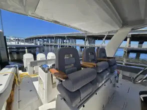 Thumbnail von Boston Whaler 420 Outrage