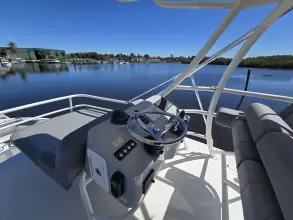 Thumbnail von Boston Whaler 420 Outrage