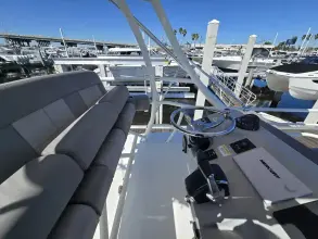 Thumbnail von Boston Whaler 420 Outrage