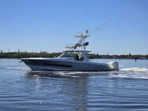 Thumbnail von Boston Whaler 420 Outrage