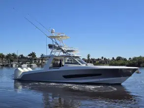 Thumbnail von Boston Whaler 420 Outrage