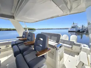 Thumbnail von Boston Whaler 420 Outrage