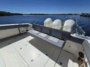 Thumbnail von Boston Whaler 420 Outrage
