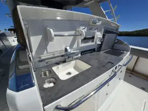 Thumbnail von Boston Whaler 420 Outrage