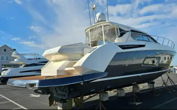 Thumbnail von Azimut 50