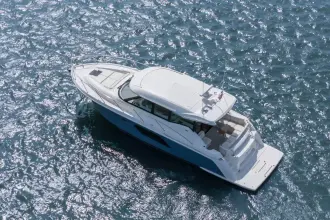 Thumbnail von Tiara Yachts C49 Coupe Seeker