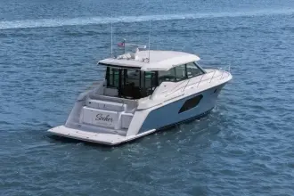 Thumbnail von Tiara Yachts C49 Coupe Seeker
