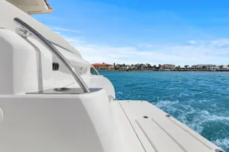 Thumbnail von Tiara Yachts C49 Coupe Seeker