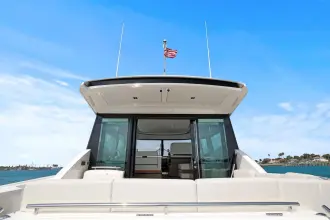 Thumbnail von Tiara Yachts C49 Coupe Seeker