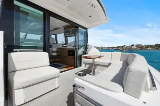 Thumbnail von Tiara Yachts C49 Coupe Seeker