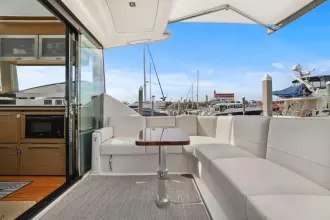 Thumbnail von Tiara Yachts C49 Coupe Seeker