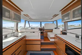 Thumbnail von Tiara Yachts C49 Coupe Seeker