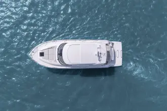 Thumbnail von Tiara Yachts C49 Coupe Seeker