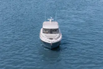 Thumbnail von Tiara Yachts C49 Coupe Seeker