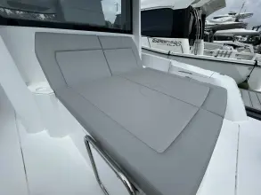 Thumbnail von Cruisers Yachts 38 VTR EC