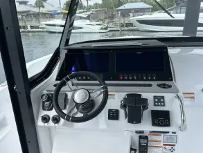 Thumbnail von Cruisers Yachts 38 VTR EC