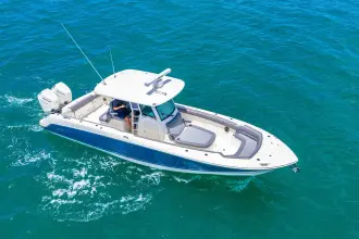 Thumbnail von Boston Whaler 330 Outrage